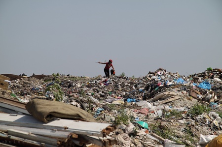 Там моторошно і нестерпний запах (